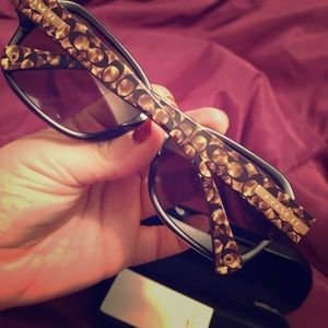 ‼️ COACH Polarized Amber Sunglasses‼️